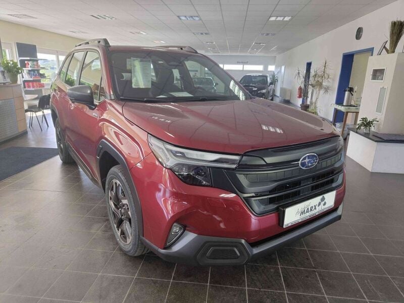 Neu Subaru Forester Trend 136 PS (100 kW) 2025 Crimson red pearl SUV