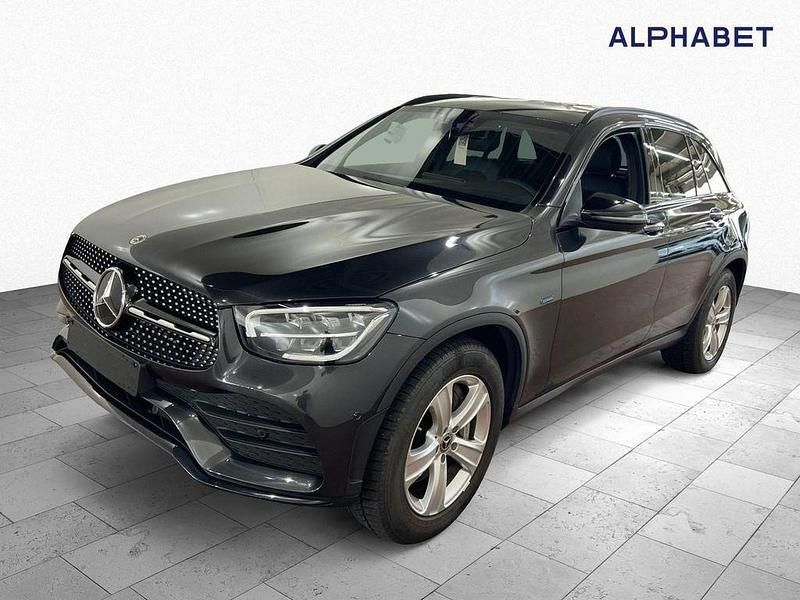 Graphitgrau Gebraucht 2021 Mercedes GLC300e AMG line SUV | 34.990 € (Guter Preis) - Bild 1/4