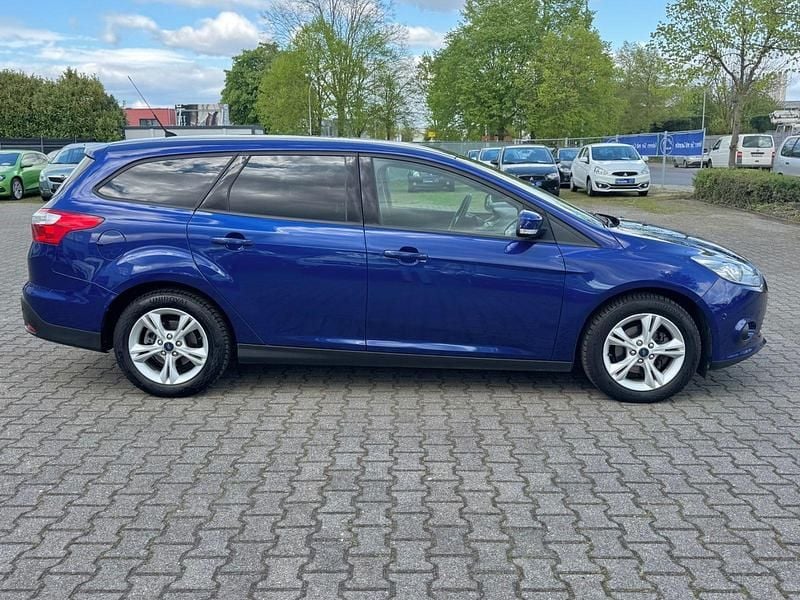 Usata Ford Focus 101 CV (74 kW) 2014 Blu Station wagon
