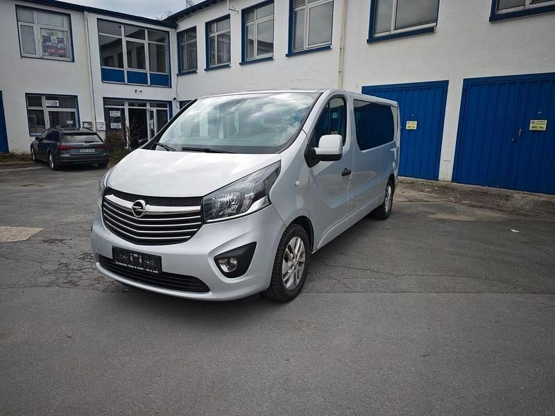 Gebraucht Opel Vivaro 125 PS (91 kW) 2016 Silber Van / Kleinbus