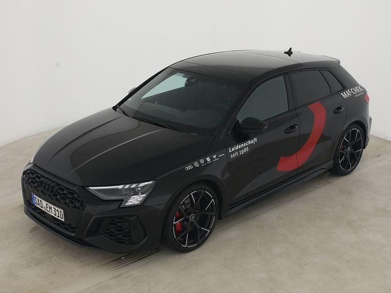 Mythosschwarz Gebraucht 2023 Audi RS3 Sportback Ambiente Kleinwagen | 53.840 € (Guter Preis) - Bild 1/4