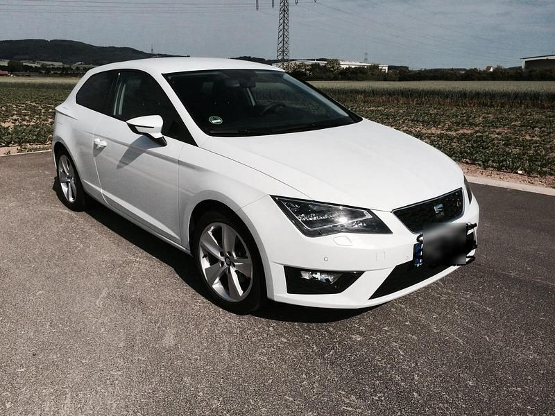 Weiß Gebraucht 2013 Seat Leon FR Coupé | 7.900 € (Fairer Preis) - Bild 1/1