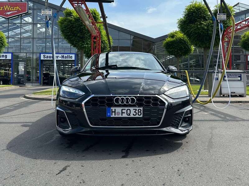 Schwarz Gebraucht 2020 Audi A5 Sportback Ambiente Coupé | 35.199 € (Teuer) - Bild 1/4