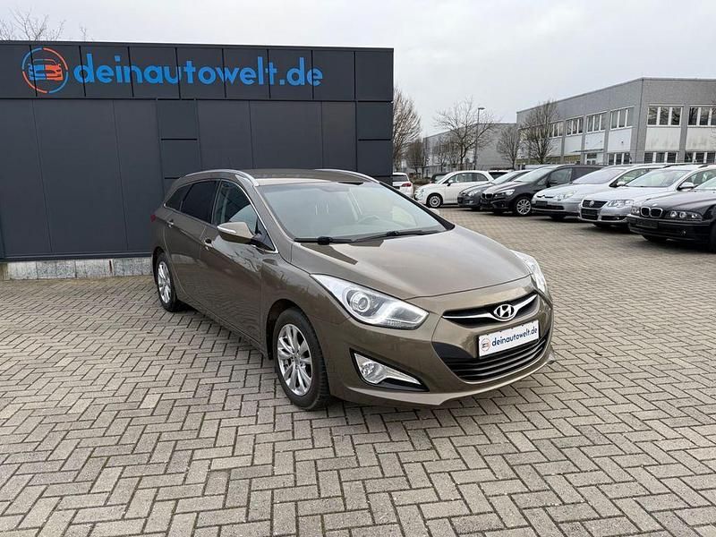 Gebraucht Hyundai i40 Edition 135 PS (99 kW) 2014 Beige Kombi