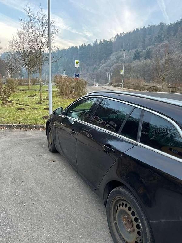 Gebraucht Opel Insignia 160 PS (117 kW) 2009 Schwarz Kombi