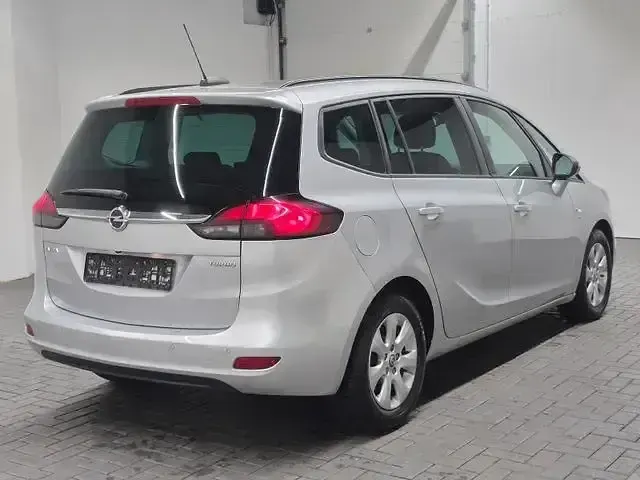 Gebraucht Opel Zafira Tourer Active 140 PS (102 kW) 2016 Silber Van / Kleinbus