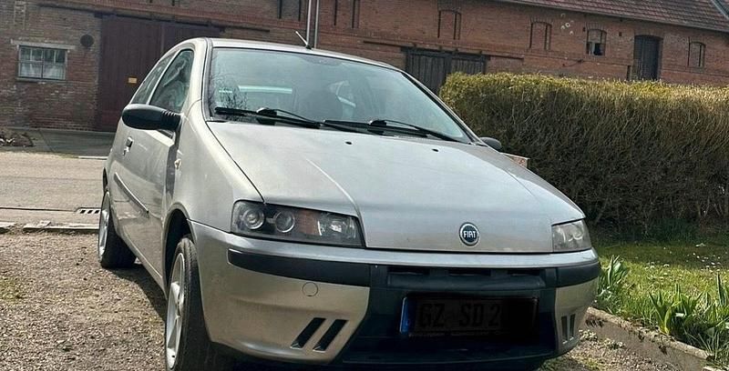 Beige Gebraucht 2003 Fiat Punto Kleinwagen | 800 € (Guter Preis) - Bild 1/4