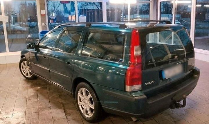Gebraucht Volvo V70 163 PS (119 kW) 2001 Grün Kombi
