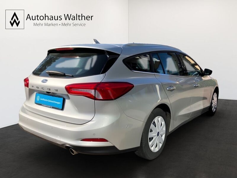 Gebraucht Ford Focus Cool & Connect 125 PS (91 kW) 2020 Silber Limousine
