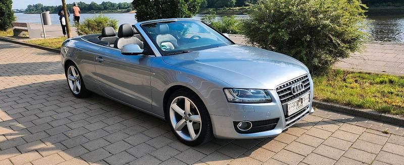 Silber Gebraucht 2010 Audi A5 Cabriolet S-Line Cabrio | 13.500 € (Etwas zu teuer) - Bild 1/4