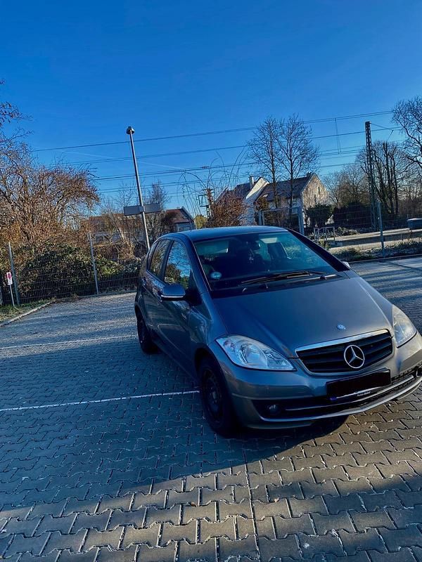Gebraucht Mercedes A180 109 PS (80 kW) 2008 Silber Kleinwagen