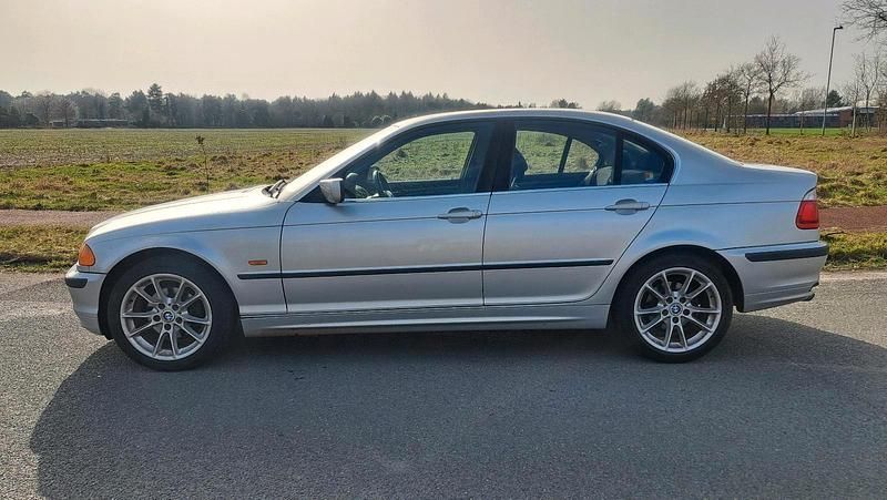Gebraucht BMW 320 170 PS (125 kW) 2001 Silber Limousine