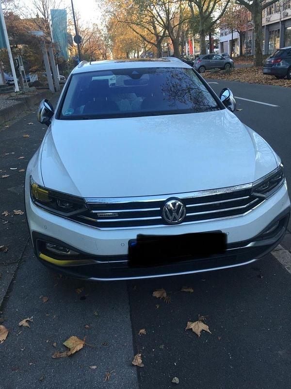 Gebraucht VW Passat Alltrack 240 PS (176 kW) 2020 Weiß Kombi