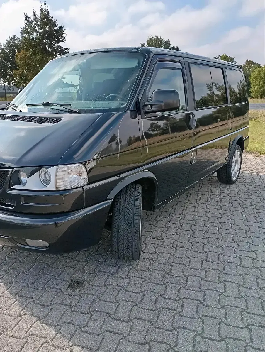 Gebraucht VW Multivan 140 PS (102 kW) 1997 Schwarz Van / Kleinbus