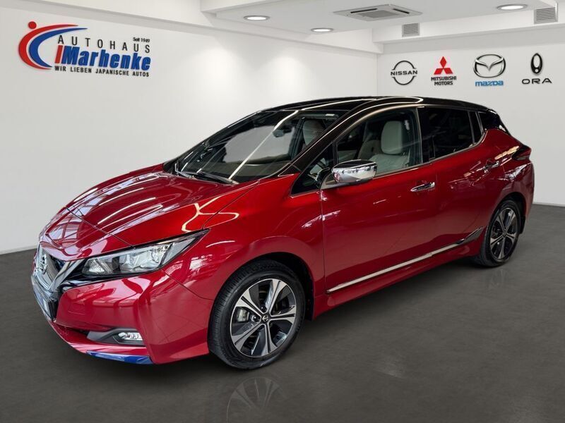 Red pm/ black p Gebraucht 2022 Nissan Leaf N-Connecta Kleinwagen | 22.990 € (Teuer) - Bild 1/4