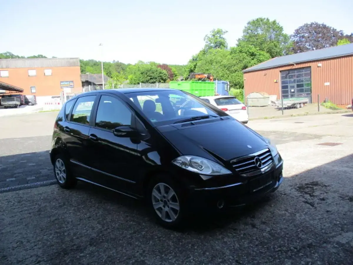 Gebraucht Mercedes A170 Avantgarde 116 PS (85 kW) 2005 Schwarz Limousine