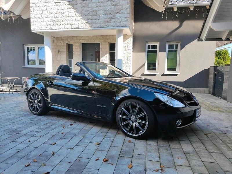 Schwarz Gebraucht 2008 Mercedes SLK200 Cabrio | 16.800 € (Teuer) - Bild 1/4