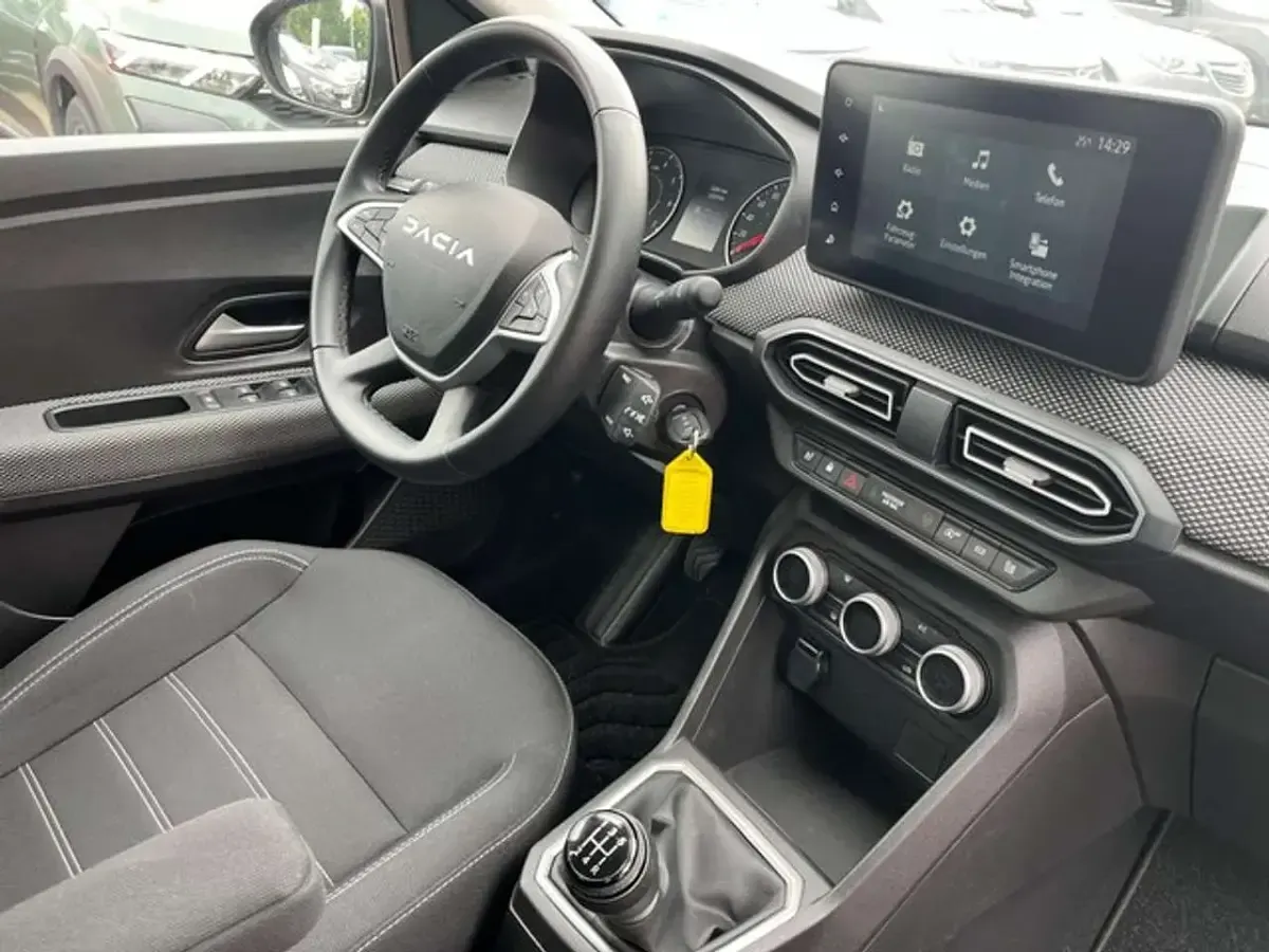 Gebraucht Dacia Sandero Expression 101 PS (74 kW) 2024 Schiefergrau Limousine