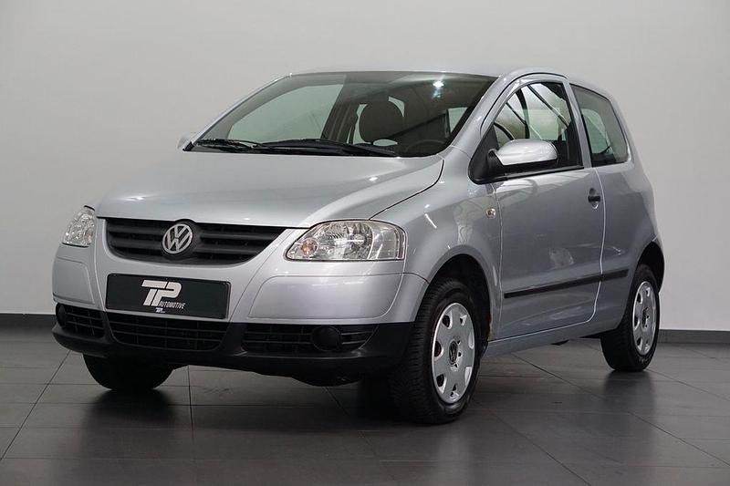 Silber Gebraucht 2007 VW Fox Kleinwagen | 1.950 € (Fairer Preis) - Bild 1/4