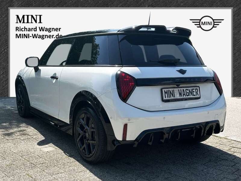 Gebraucht Mini John Cooper Works 204 PS (150 kW) 2024 Nanuq white Kleinwagen