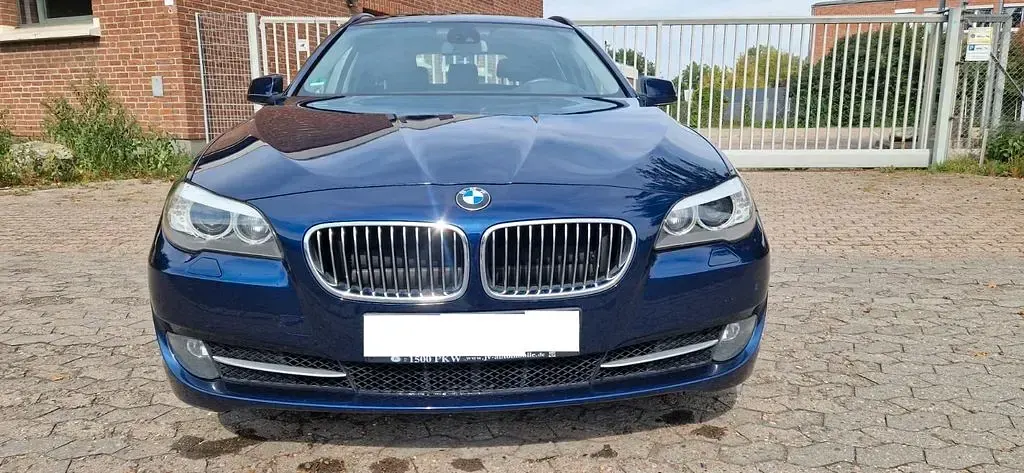 Gebraucht BMW 525 204 PS (150 kW) 2011 Blau Kombi