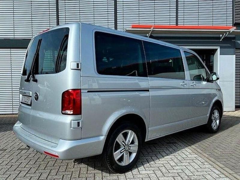 Gebraucht VW Caravelle Comfortline 150 PS (110 kW) 2020 Silber Van / Kleinbus