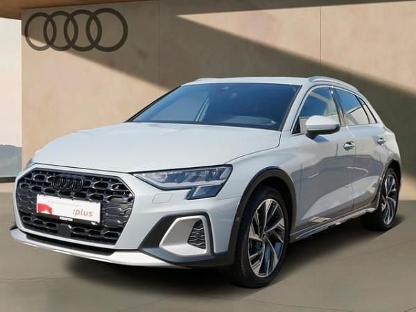 Pfeilgrau perleffekt Gebraucht 2024 Audi A3 Ambiente Limousine | 33.880 € (Fairer Preis) - Bild 1/3