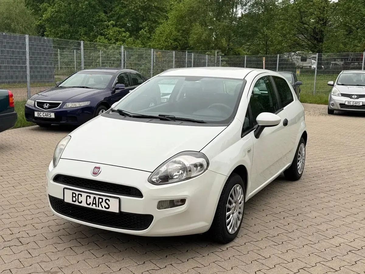 Gebraucht Fiat Punto 69 PS (50 kW) 2015 Weiß Kleinwagen