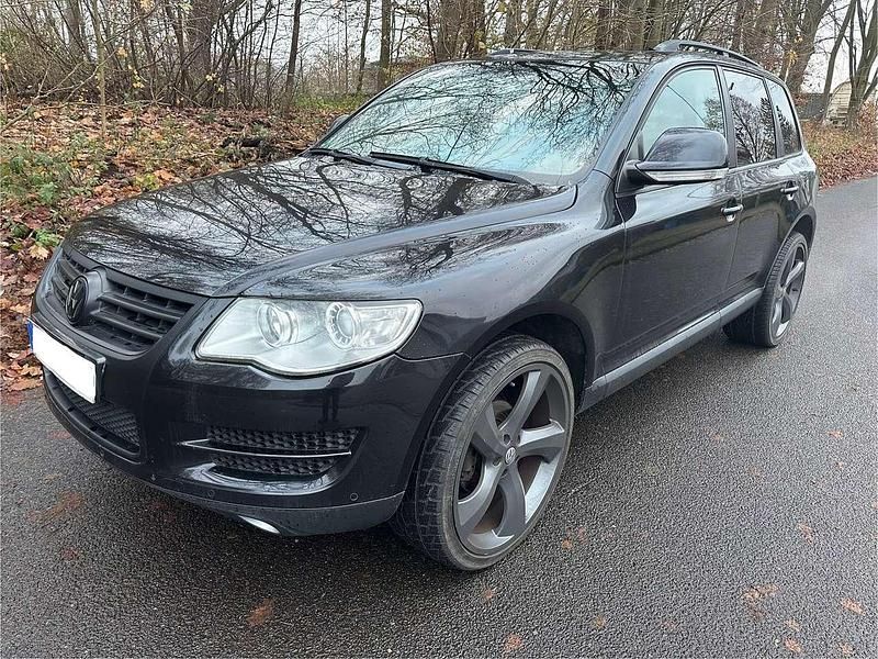 Black magic pearlescent Gebraucht 2008 VW Touareg R SUV | 8.990 € (Teuer) - Bild 1/4