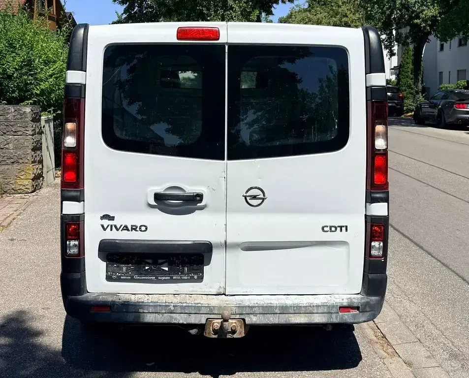 Gebraucht Opel Vivaro 116 PS (85 kW) 2015 Weiß Van / Kleinbus