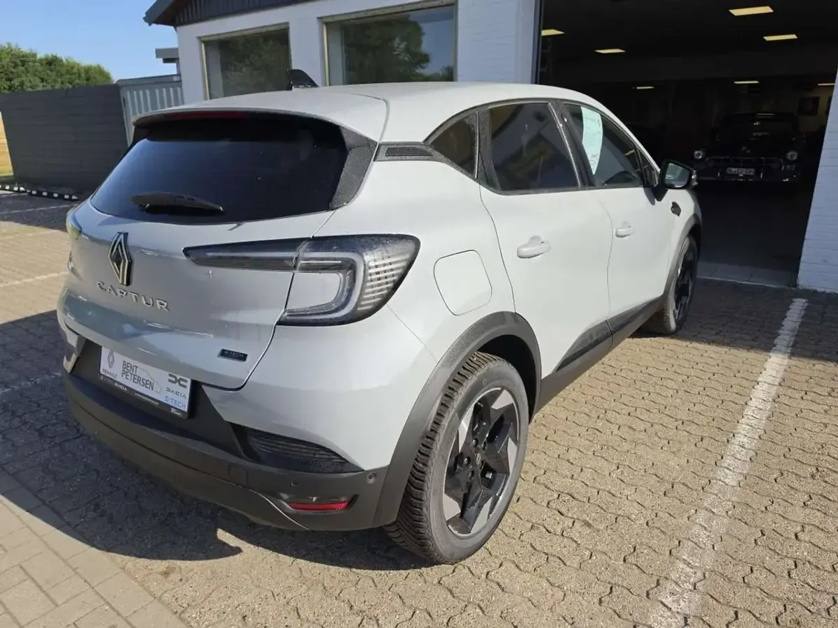Neu Renault Captur Techno 160 PS (117 kW) 2026 Other SUV