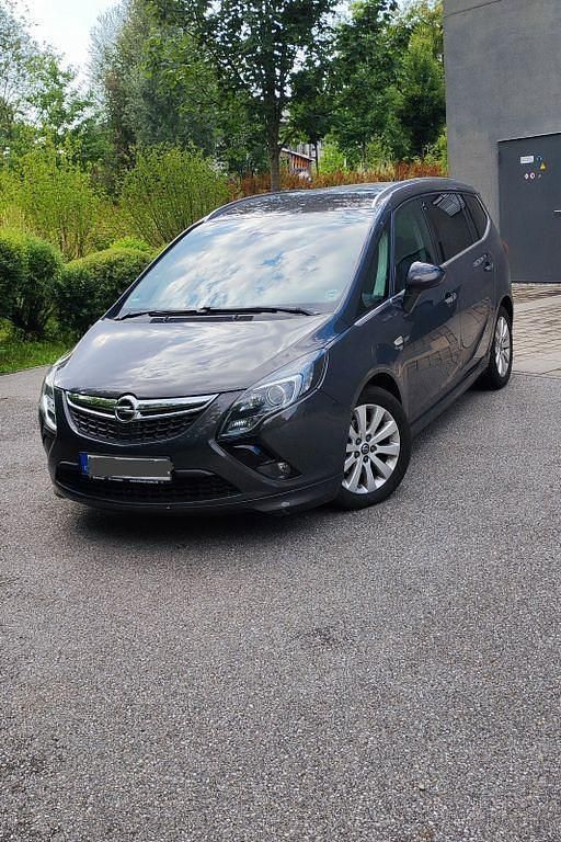 Grau Gebraucht 2013 Opel Zafira Tourer Innovation Van / Kleinbus | 7.500 € (Fairer Preis) - Bild 1/4