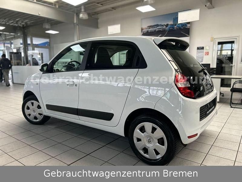 Gebraucht Renault Twingo Experience 69 PS (50 kW) 2016 Weiß Kleinwagen