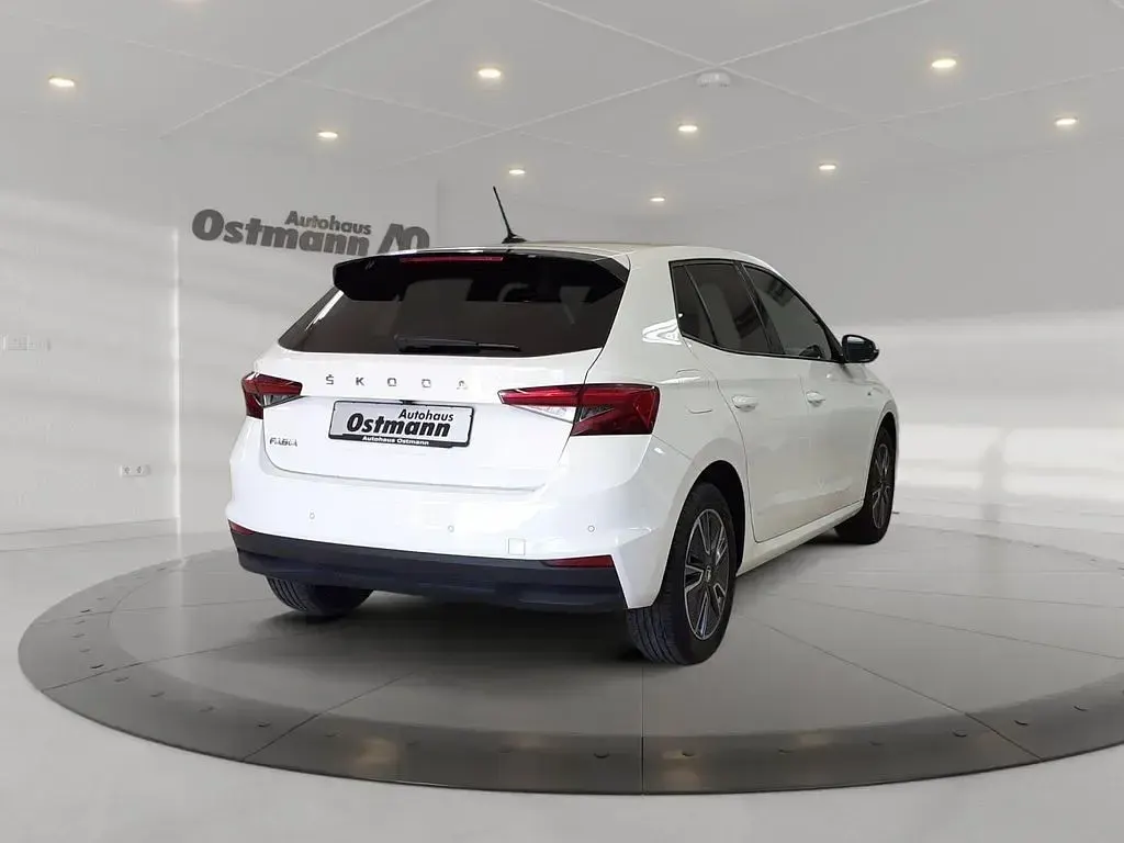 Gebraucht Skoda Fabia Tour 95 PS (69 kW) 2023 Weiß Kleinwagen
