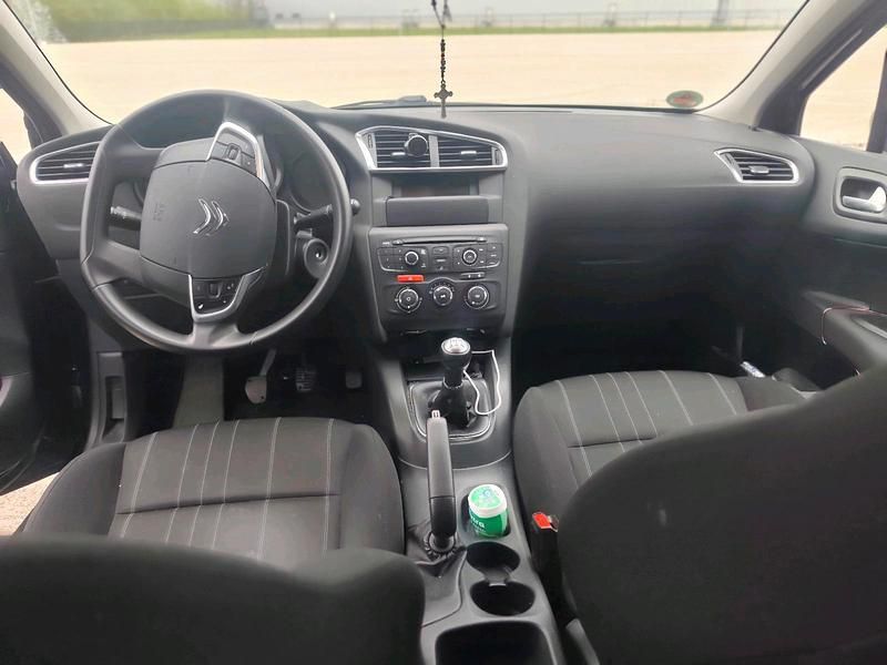 Gebraucht Citroën C4 90 PS (66 kW) 2013 Schwarz Limousine