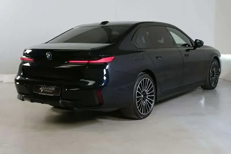 Gebraucht BMW i7 M Sport 400 kW (544 PS) 2025 Schwarz Limousine