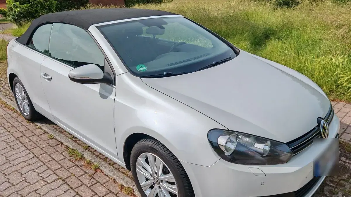 Gebraucht VW Golf Cabriolet 122 PS (89 kW) 2012 Weiß Cabrio