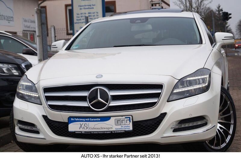 Weiß Gebraucht 2013 Mercedes CLS350 Shooting Brake Kombi | 18.990 € (Fairer Preis) - Bild 1/4