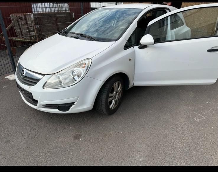 Weiß Gebraucht 2007 Opel Corsa Kleinwagen | 1.350 € - Bild 1/4
