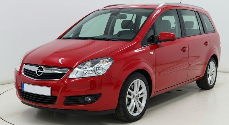 Rot Gebraucht 2011 Opel Zafira Innovation Van / Kleinbus | 5.499 € (Guter Preis) - Bild 1/4