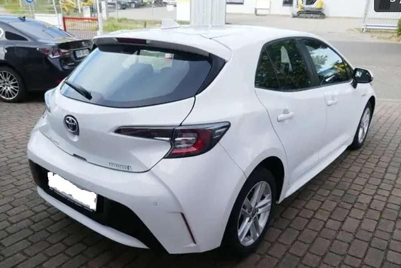 Gebraucht Toyota Corolla Hybrid Business Edition 122 PS (89 kW) 2020 Weiß Limousine