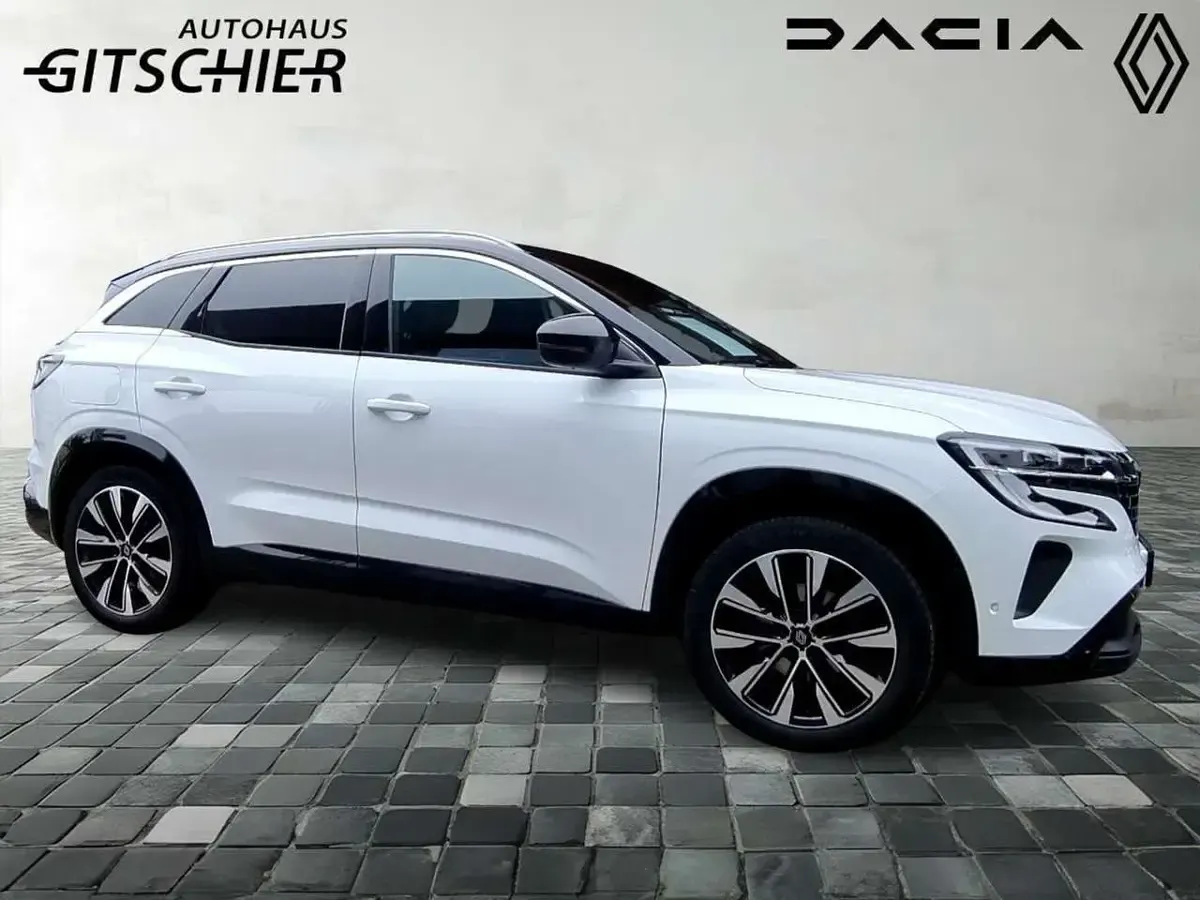 Gebraucht Renault Austral Techno 158 PS (116 kW) 2023 Perlmuttweiß mit dach in blac SUV