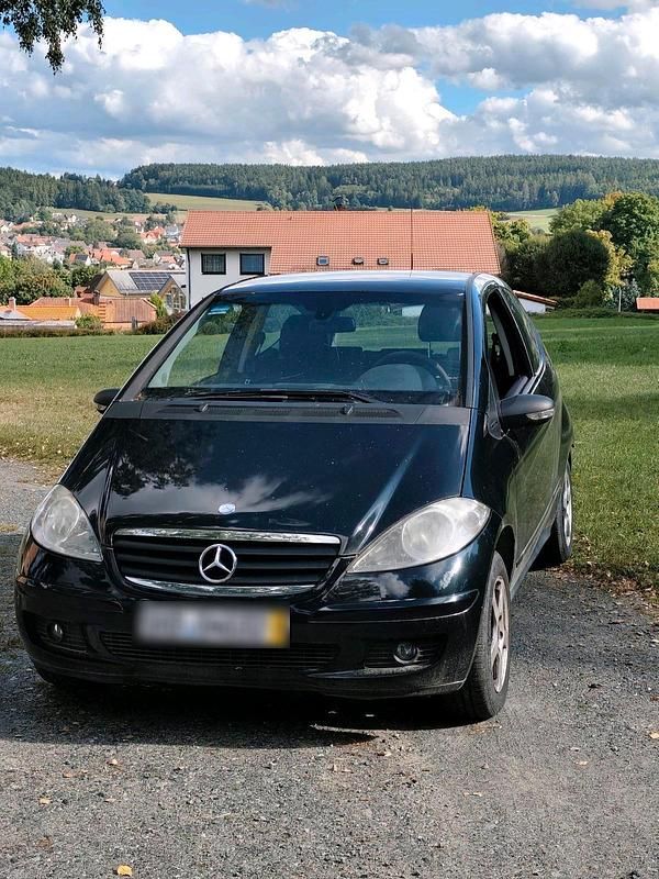 Schwarz Gebraucht 2004 Mercedes A150 Kleinwagen | 800 € (Superpreis) - Bild 1/4