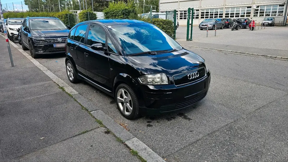 Gebraucht Audi A2 Comfort 110 PS (80 kW) 2002 Schwarz Kleinwagen
