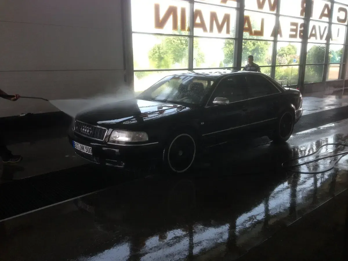 Gebraucht Audi S8 Sport 363 PS (266 kW) 2000 Schwarz Limousine