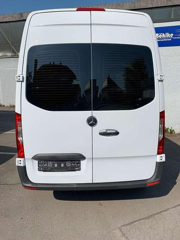 Używany Mercedes Sprinter 143 KM (105 kW) 2019 Biały Van