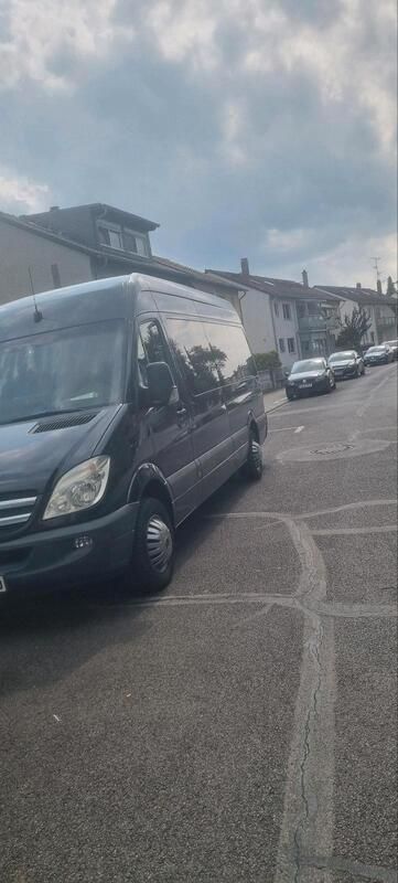 Schwarz Gebraucht 2009 Mercedes Sprinter Van | 14.000 € - Bild 1/4