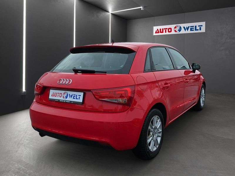 Gebraucht Audi A1 Sportback Attraction 86 PS (63 kW) 2012 Rot Kleinwagen