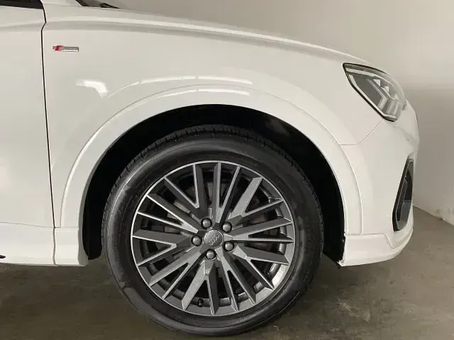 Gebraucht Audi Q3 S-Line 230 PS (169 kW) 2019 T9 ibisweiß SUV