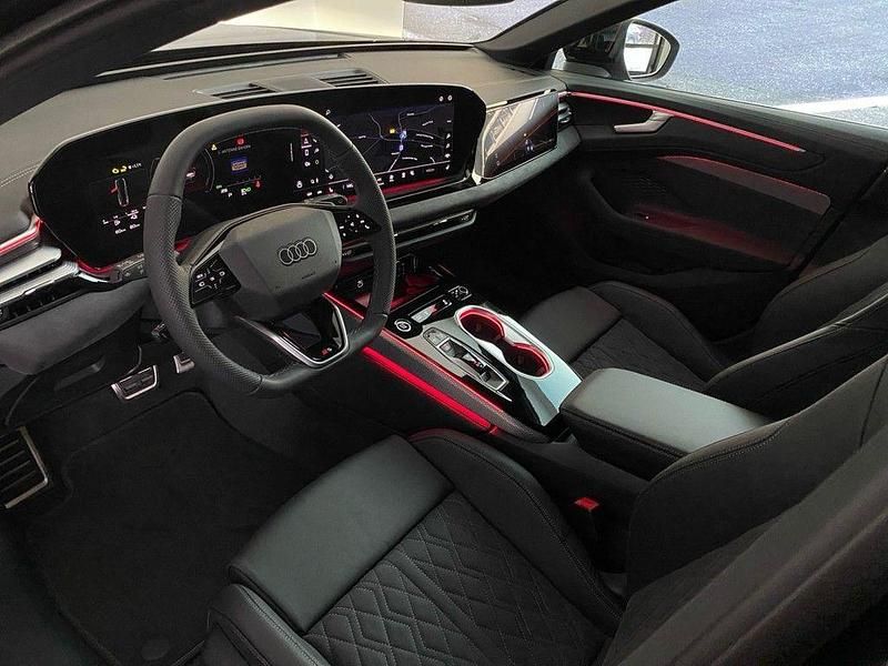 Neu Audi A6 S-Line 299 PS (219 kW) 2026 Mitternachtsgrün metallic Kombi